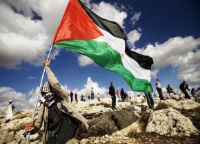 جوانان انقلابی فلسطین با اقدامات و عملیات نظامی به قلب سرزمین های اشغالی نفوذ کرده اند.